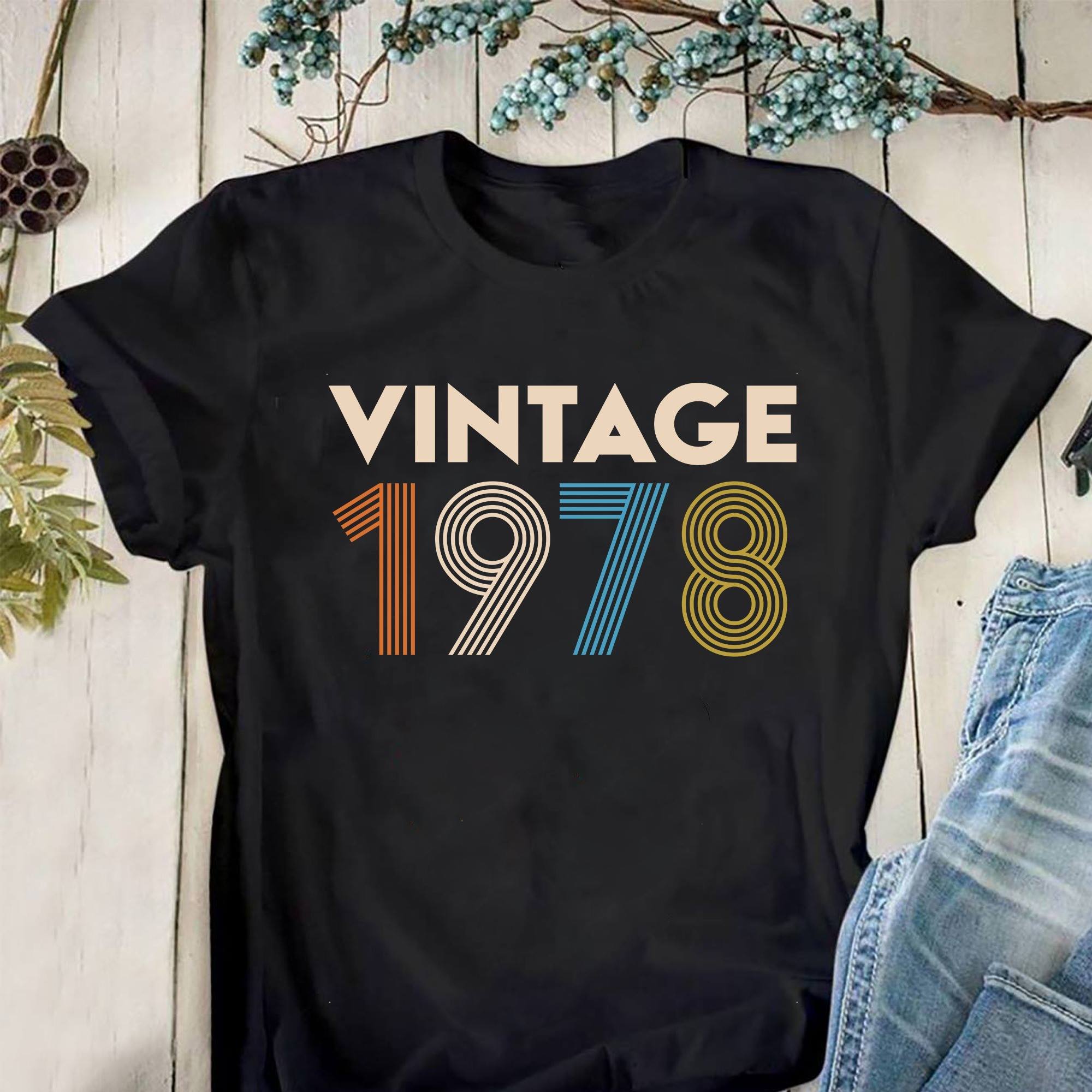 Vintage 1978, 43rd Birthday Vintage Shirt, Gift For Her For Him Unisex T-Shirt KM0904