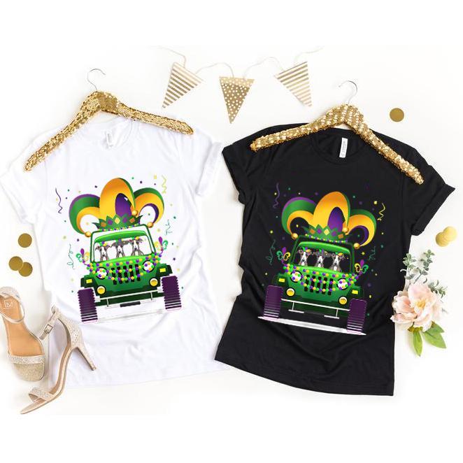 Mardi gras ? Greyhound riding car lover mardi gras hat beads t-shirt ? GST Mardi gras ? Greyhound riding car lover mardi gras hat beads t-shirt ? GST