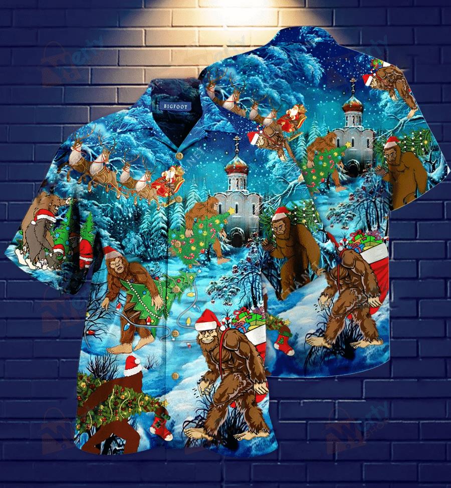 Bigfoot At Christmas Hawaiian Shirt Pre13520