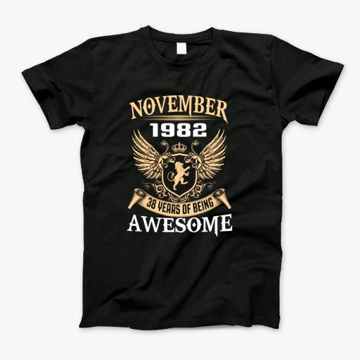November 1982 38 Years Of Being Awesome Vintage Birthday Gift Shirt T-Shirt