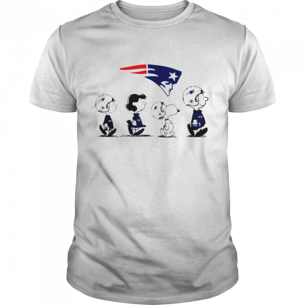 Peanuts Characters England Patriots Football Team T-Shirt Peanuts Characters England Patriots Football Team T-Shirt