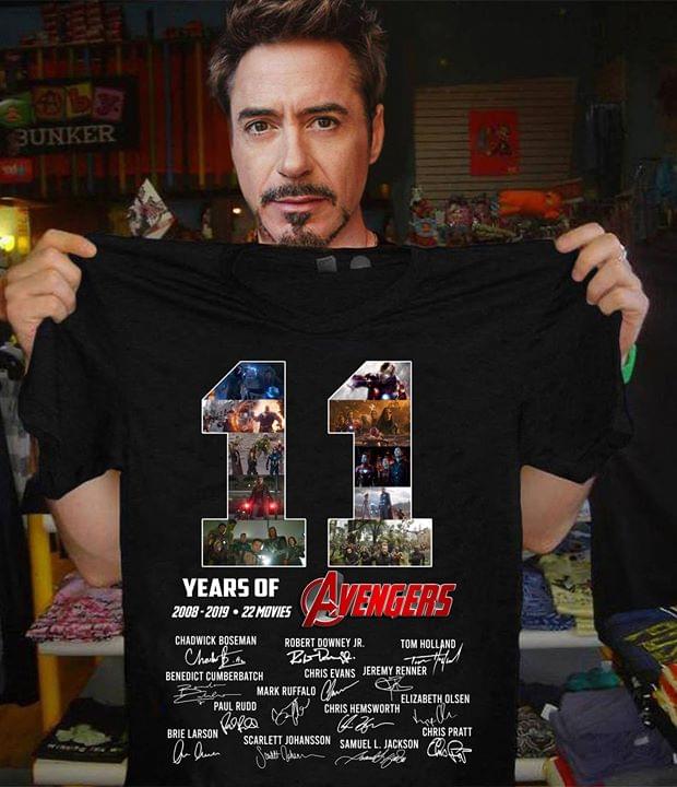11 Years Of Avengers 2009-2019 22 Movies Signatures T-Shirt 11 Years Of Avengers 2009-2019 22 Movies Signatures T-Shirt