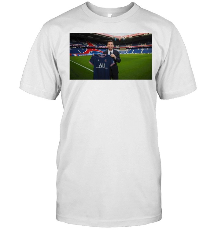 Lionel Messi Signed A Two-Year Contract With Paris Saint-Germain T-Shirt Lionel Messi Signed A Two-Year Contract With Paris Saint-Germain T-Shirt